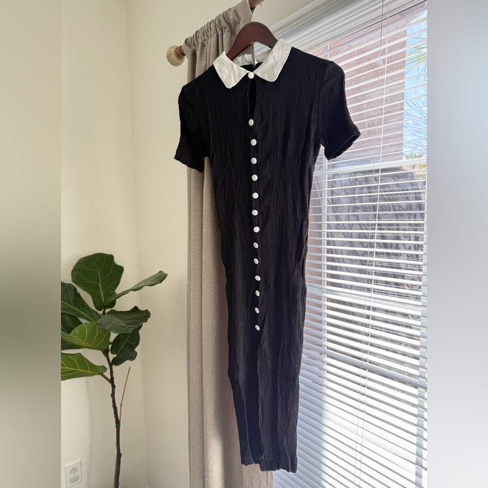 Elegant Black Infatuation Dress with White Collar